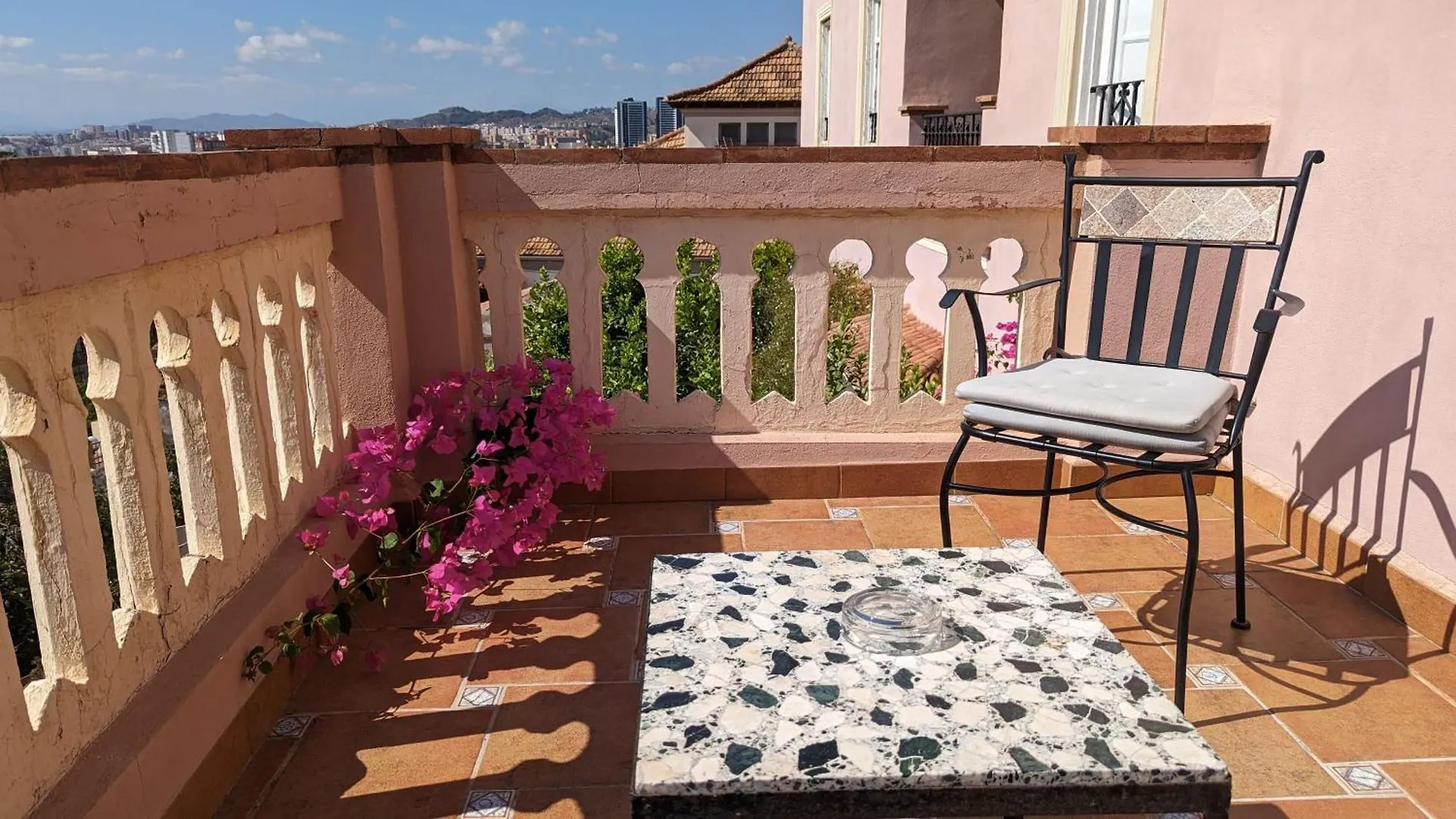 Casa Monte Victoria Málaga 2*,  Spanien